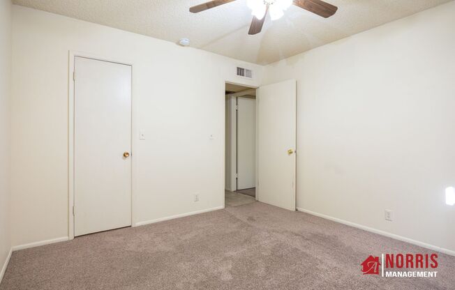 2 beds, 1 bath, 600 sqft, $900, Unit #1 (077)