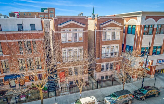 1321 W. Belmont