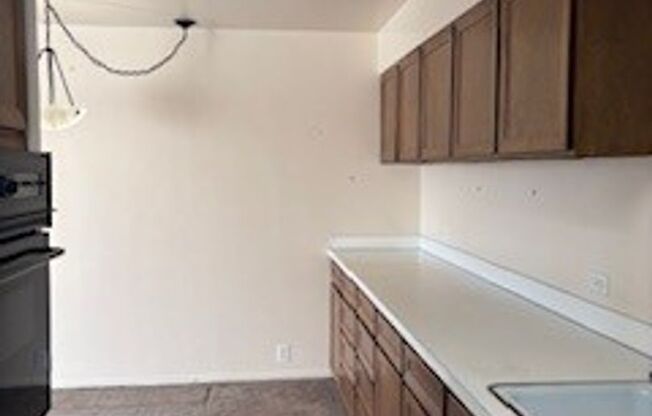 2 beds, 2 baths, 1,060 sqft, $1,685, Unit 204