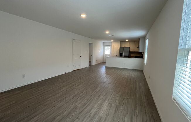Charming 3-Bedroom Home in Ruby Crossing – Move-In Ready!