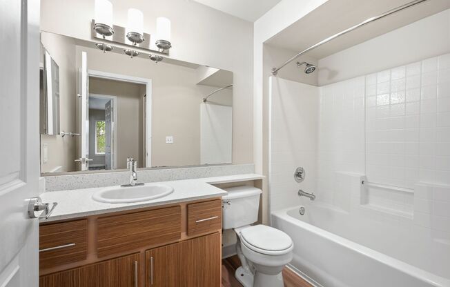 1 bed, 1 bath, 698 sqft, $2,095, Unit 105