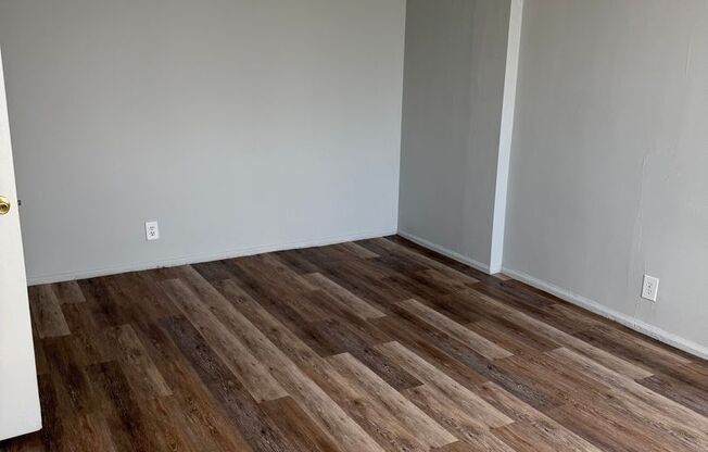 1 bed, 1 bath, 430 sqft, $1,400, Unit 730