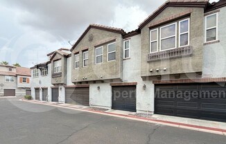 2222 E HUNTINGTON DR