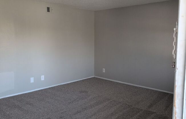 2 beds, 2 baths, 1,200 sqft, $1,350, Unit 70