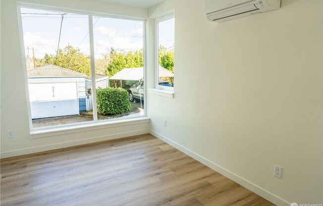 2Bd/1.75Ba Seattle Townhome