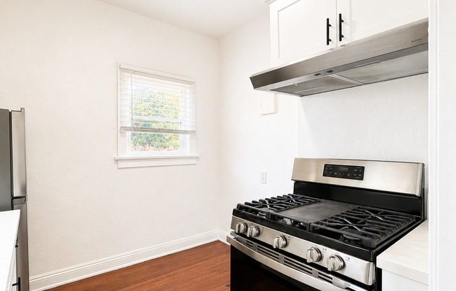 450 S Benton