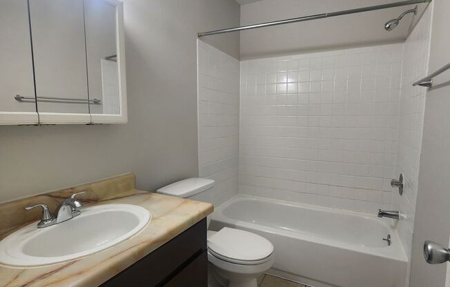 1 bed, 1 bath, 646 sqft, $795, Unit 350K
