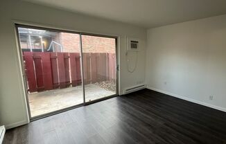 1 bed, 1 bath, $650, Unit Unit B