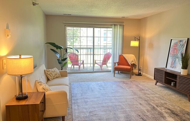 1 bed, 1 bath, 715 sqft, $1,395, Unit 6135220NR-1
