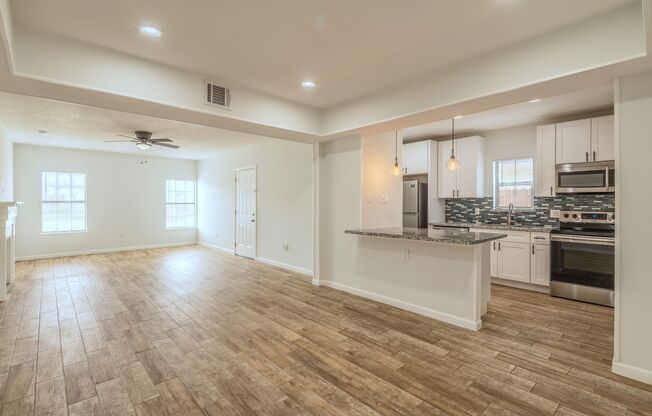 2319 Rosewood St., #A