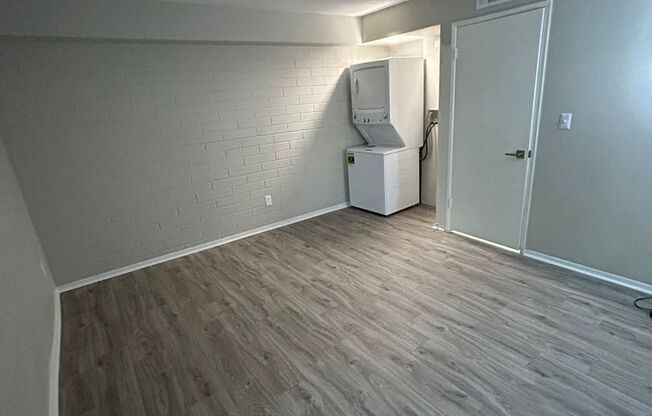 1 bed, 1 bath, 650 sqft, $999, Unit 016