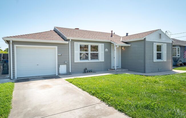 Single story 2 bedroom house with LARGE YARD. Excellent Sunnyvale Location!