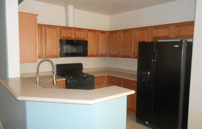 3 beds, 2 baths, $1,700, Unit # 14 2054