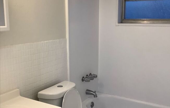 2 beds, 1 bath, 629 sqft, $2,200, Unit 205