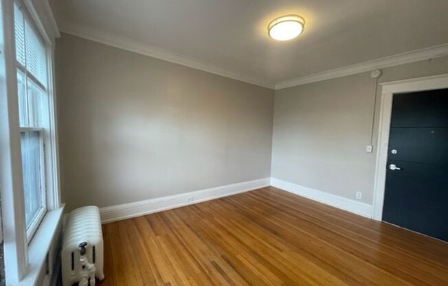1 bed, 1 bath, $1,299, Unit 404