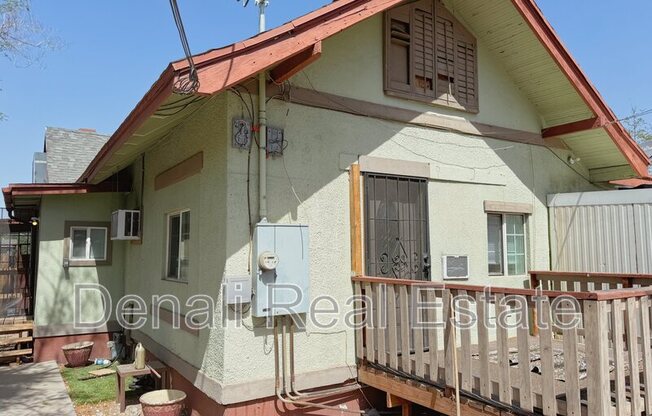 121 N 12 AVE
