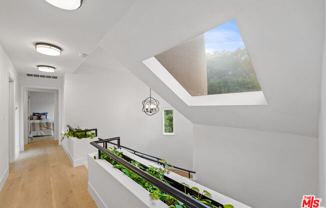 4148 SUNSWEPT DR