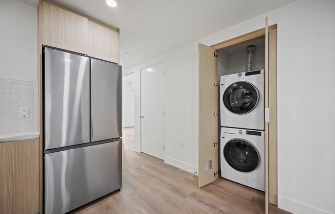 3 beds, 3 baths, 938 sqft, $3,034.29, Unit 607