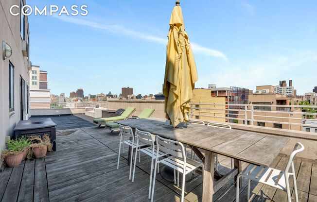 416 E 117 ST