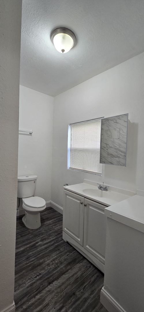 2 beds, 1 bath, $1,500