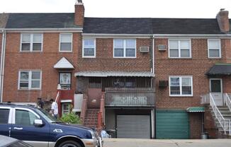 1714 TROUTMAN ST
