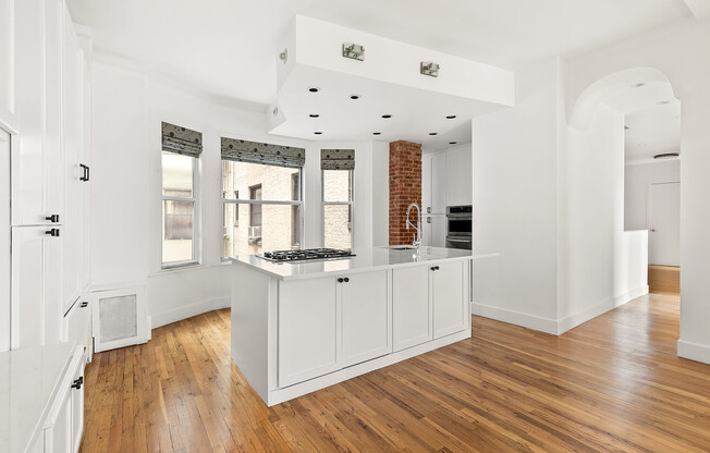 3 beds, 3 baths, 2,000 sqft, $15,000, Unit 7HI