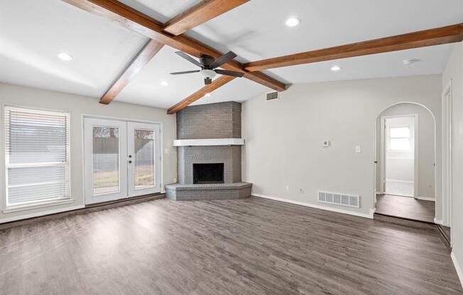 4 beds, 2 baths, 2,019 sqft, $2,450
