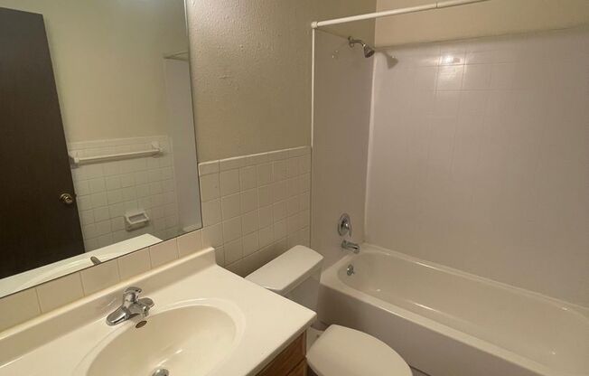 Studio, 1 bath, $700, Unit 2001-103