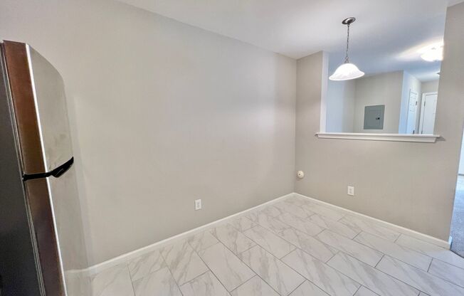 Charming 3BD, 2BA Raleigh Townhome in a Great Location with HOA Amenities