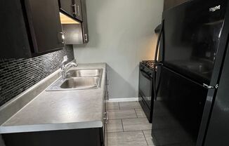 2 beds, 1 bath, $1,420, Unit 1E