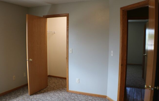 2 beds, 1 bath, $1,125