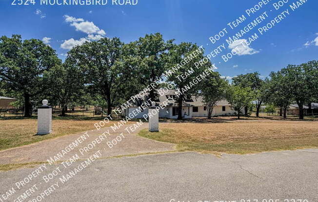 2524 MOCKINGBIRD RD