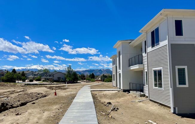 MODERN LUXURY 2BD/2BA/2CAR CONDO in Briargate
