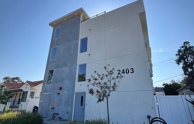 2403 Clyde Ave