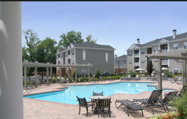 Eagle Harbor Apartments