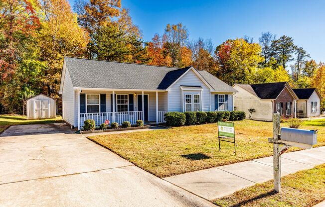 Beautiful 3 Bedroom 2 bathroom one level ranch home in North of High Point.