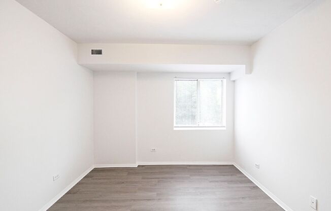 2 beds, 2 baths, $1,650, Unit # 302