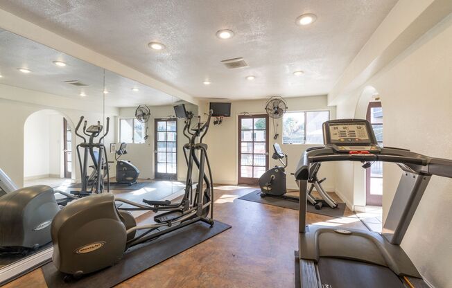 1 bed, 1 bath, 555 sqft, $1,795, Unit 01