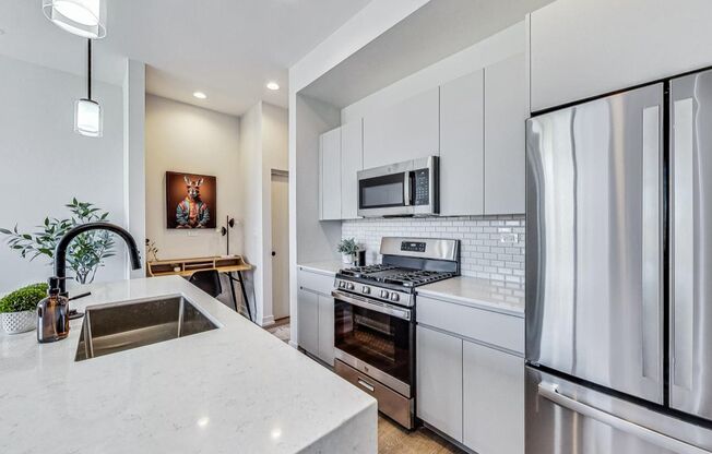 1 bed, 1 bath, 585 sqft, $2,400, Unit 3431-210