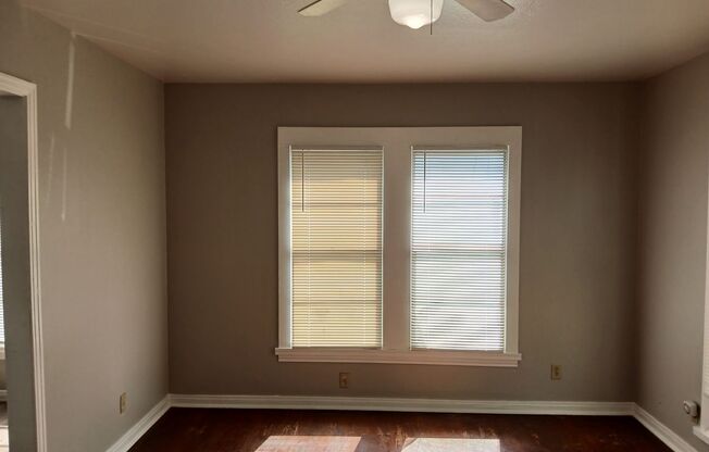 Clarendon 2909-11
