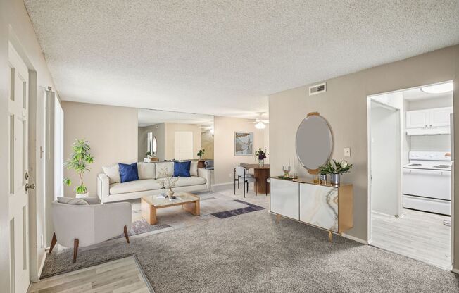 2 beds, 1.5 baths, 992 sqft, $1,350