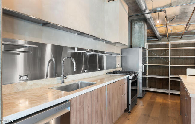 510 S Hewitt St UNIT 104