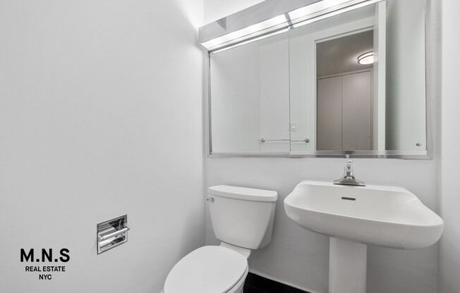 1 bed, 1.5 baths, 935 sqft, $6,250, Unit 14-A