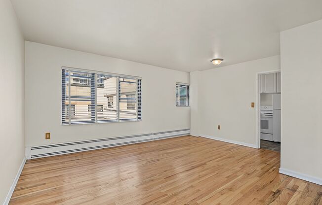2 beds, 1 bath, 792 sqft, $1,985, Unit B408