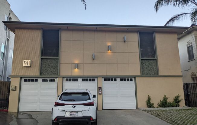 911-915 Lincoln Blvd