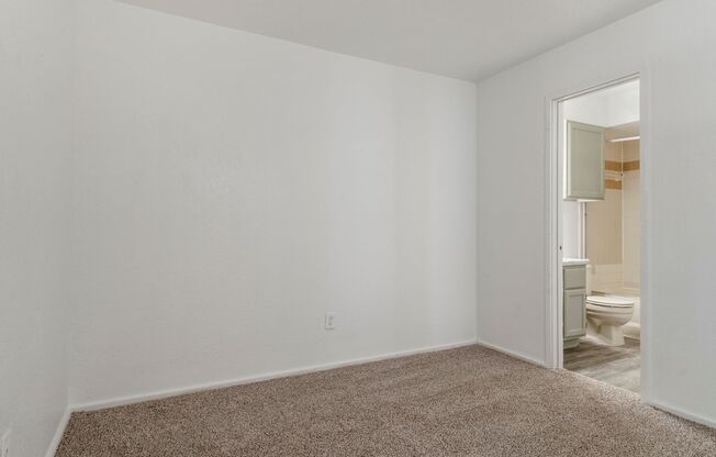 1 bed, 1 bath, 600 sqft, $789, Unit N-04