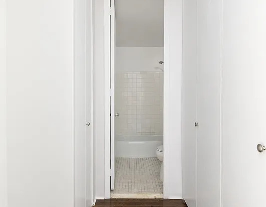 Studio, 1 bath, $3,450, Unit 14F