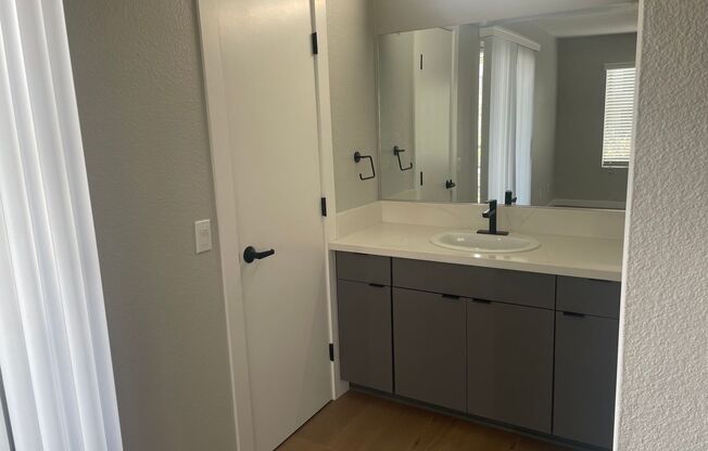 2 beds, 2 baths, 1,013 sqft, $3,495, Unit B-202