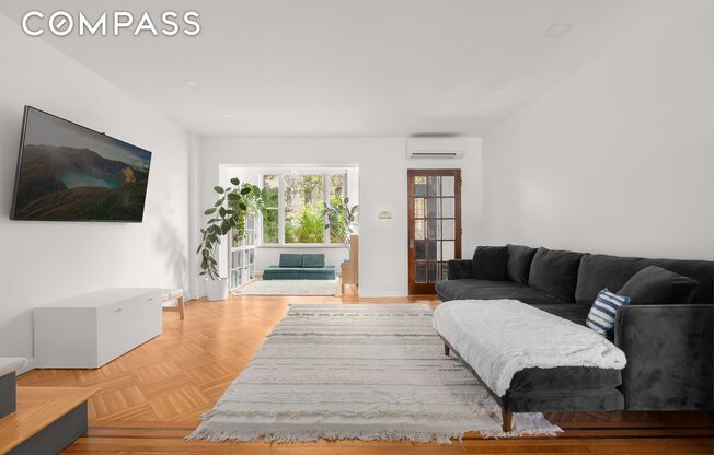 26 E 10 ST