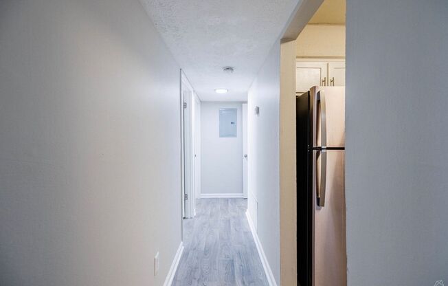 2 beds, 1 bath, 805 sqft, $1,100, Unit S251